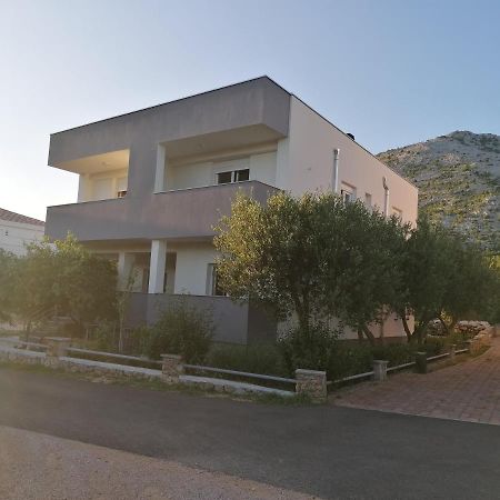 Apartments Lota Starigrad Paklenica Exterior foto